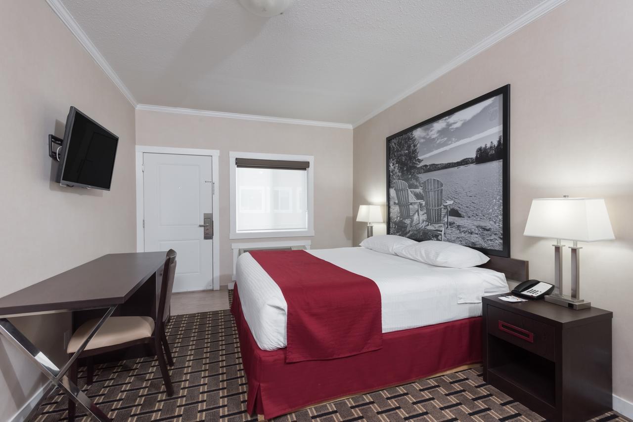 Motel Super 8 By Wyndham Watrous Esterno foto